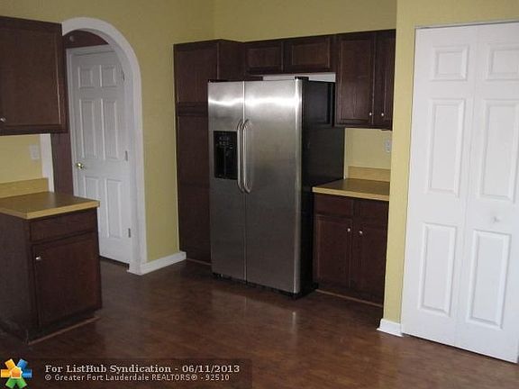 3rd image of 645 NW 1st Ave #645