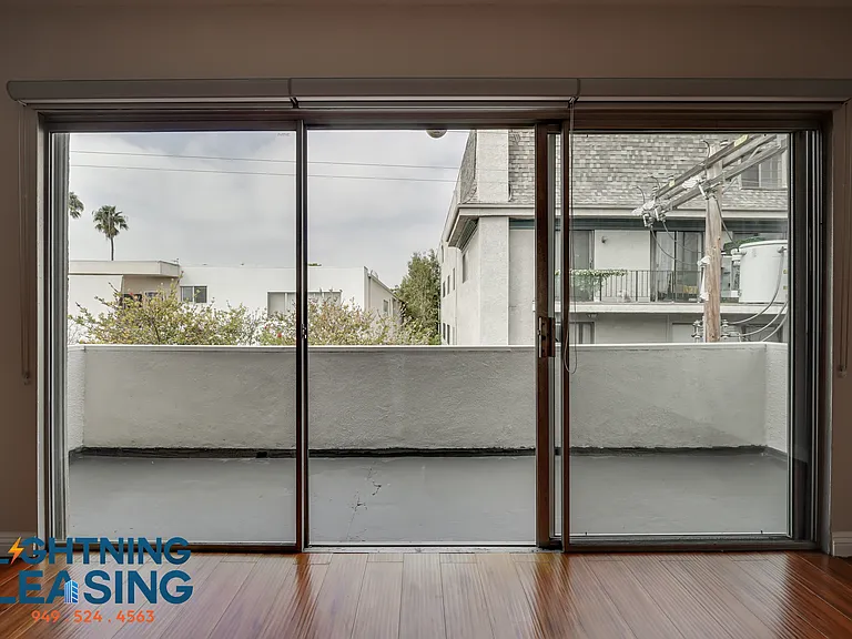 815 S Shenandoah St #302 — Photo 40