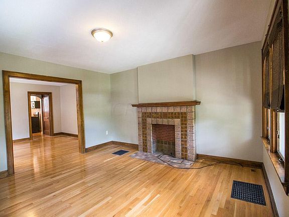 4th image of 1125 Northwest Blvd #1127