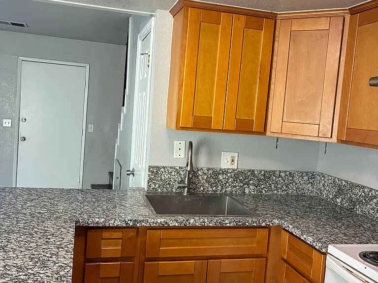 1715 W North Bear Creek Dr #A — Photo 16