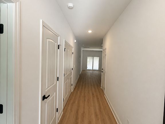 5th image of 1296 Scout Rd