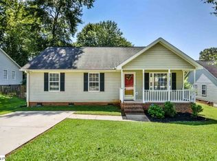 4 Autumnwood Way, Simpsonville, SC 29681