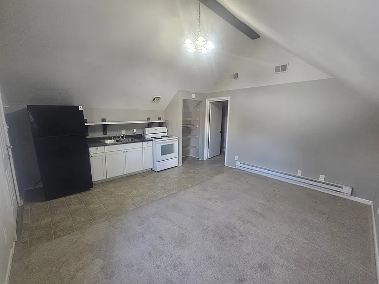 210 S Highland St #A — Photo 3