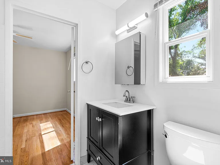 9212 Chanute Dr — Photo 13