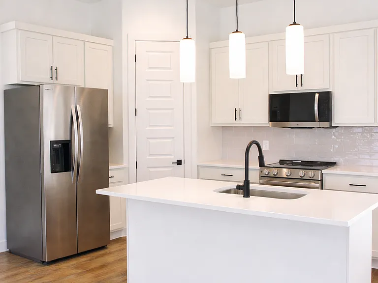 1810 Rich Smith Ln — Photo 9