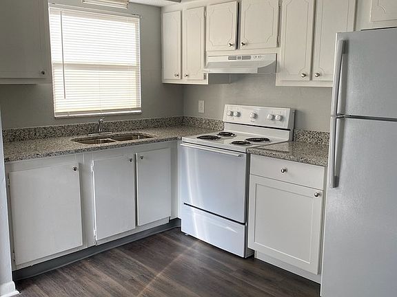 3rd image of 528 88th Ave N APT 7