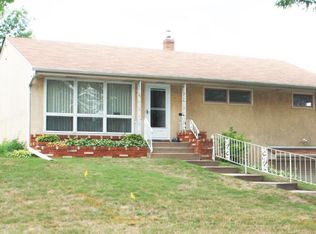 1271 Sylvan St, Saint Paul, MN 55117