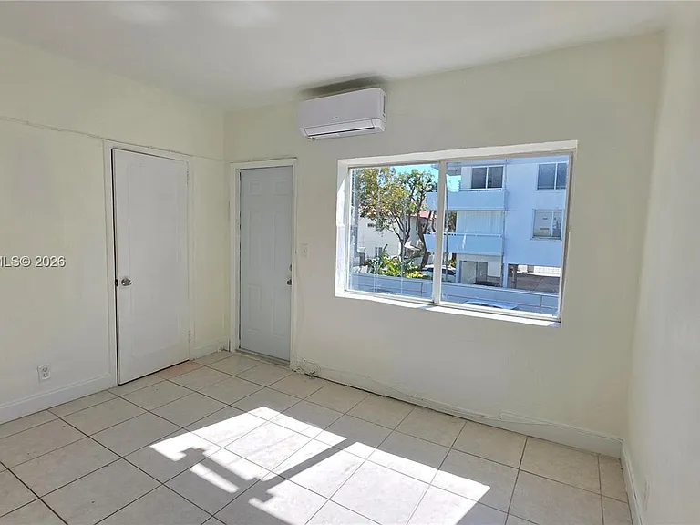 7629 Dickens Ave #7 — Photo 13