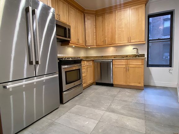 4th image of 214 W 21st St APT 2A