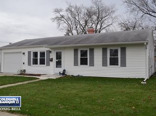 604 Lynn Ave, Romeoville, IL 60446