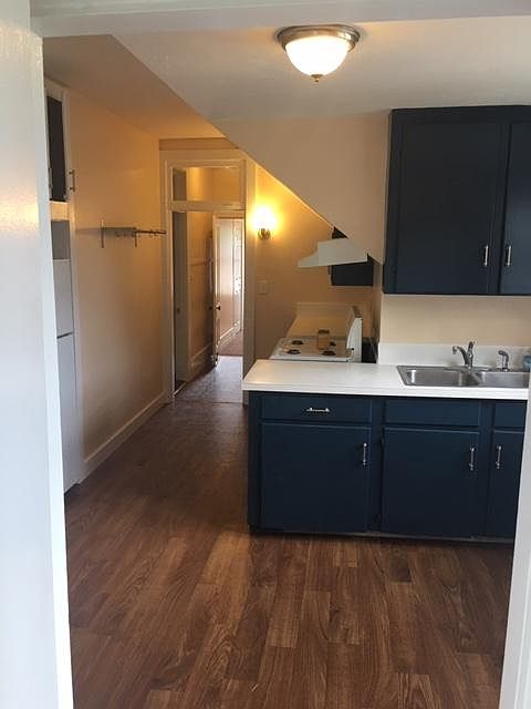 1st image of 325 Market St #3