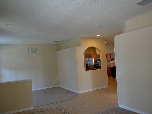 2nd image of 1418 Selbydon Way