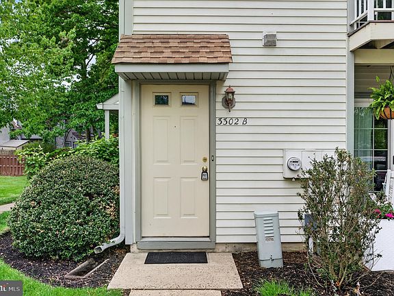 3rd image of 3302 Ramsbury Ct #B