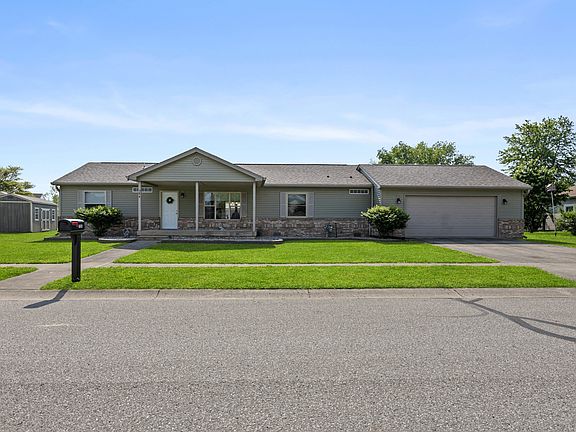 3rd image of 706 Flora Dr