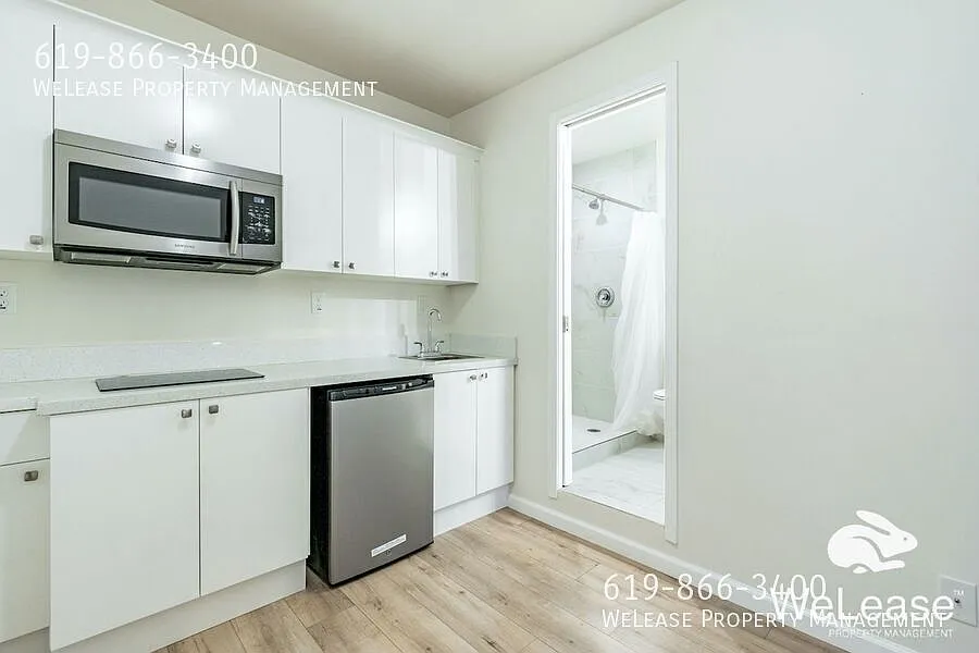 Comfort and convenience with this 1 bed 1 bath! — Photo 1