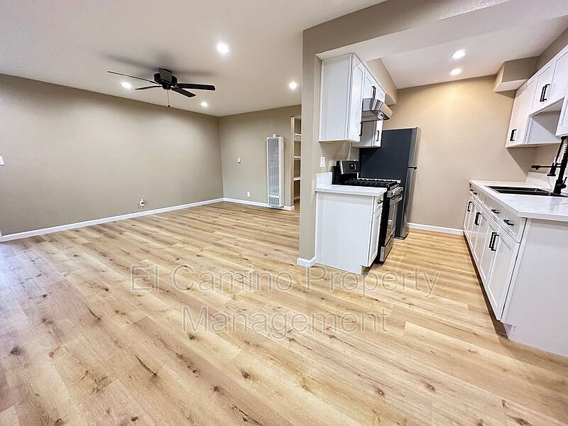 1st image of 8113 Cypress Ave #B