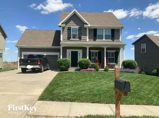 8944 NE Pawpaw Dr, Kansas City, MO 64157
