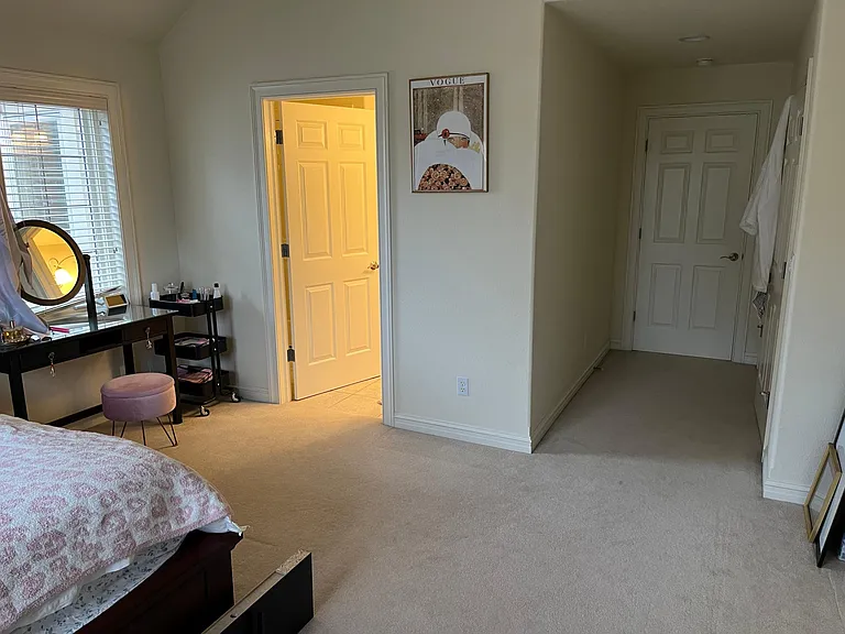 21160 Chancery Ct — Photo 49