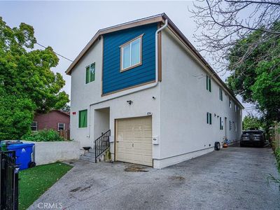 894 E 35th St, Los Angeles, CA, 90011