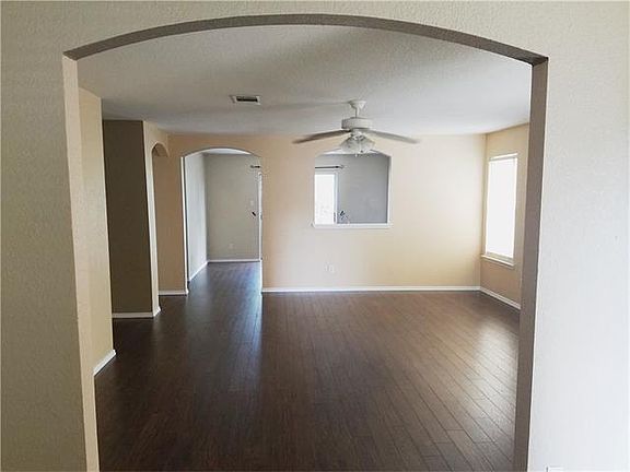 3rd image of 17415 Wiseman Dr