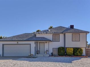 1671 Rocking Horse Dr, Henderson, NV 89002