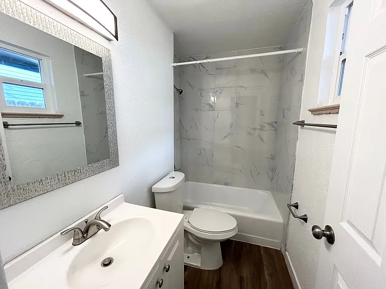 411 - 413 Prairie Rd. — Photo 17