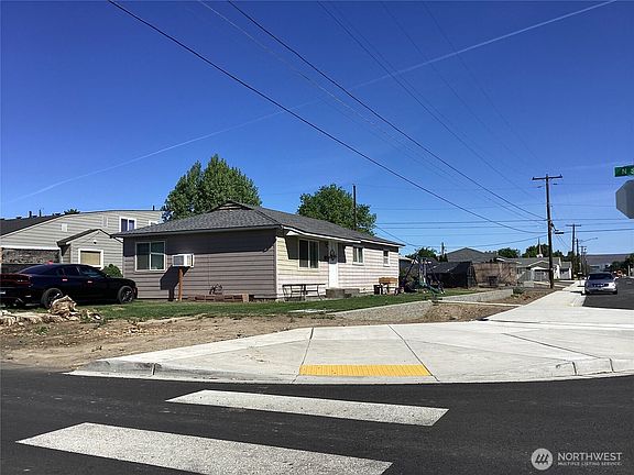2nd image of 1315 SE 2nd Avenue