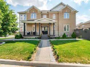 56 Iceland Poppy Trl, Brampton, ON L7A 0M9