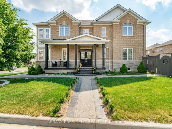 56 Iceland Poppy Trl, Brampton, ON L7A 0M9