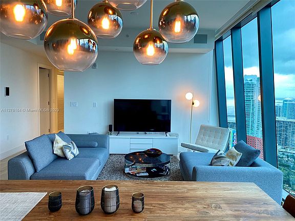 3rd image of 1451 Brickell Ave #4204