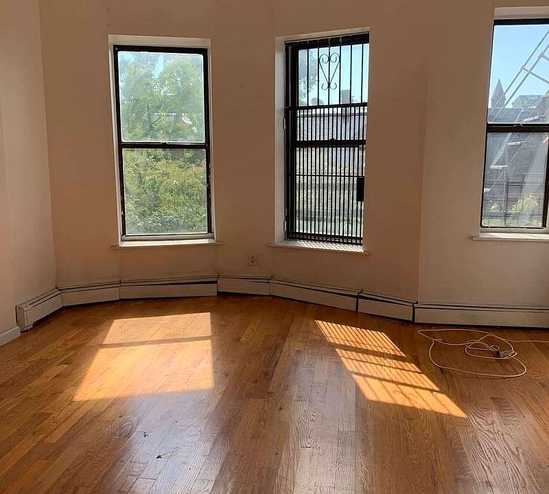 1st image of 1039 Bergen St APT B3