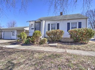 230 S 16th St, Decatur, IL 62521