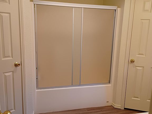 2nd image of 1931 S Loop 289