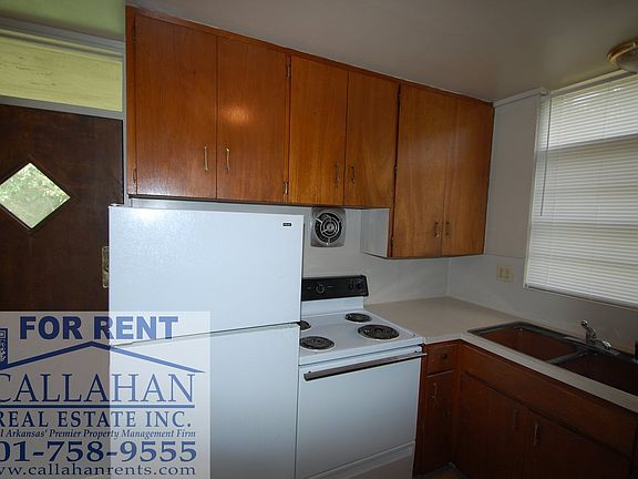 3rd image of 4306 N Locust St APT B