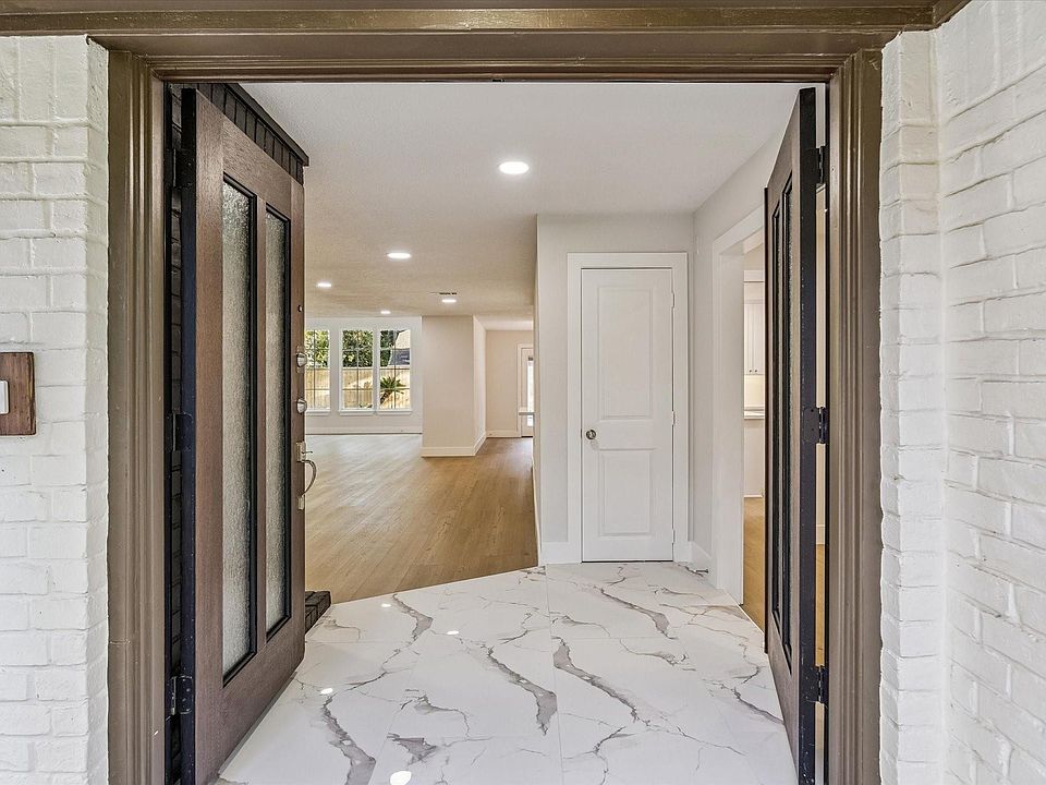 1st image of 11947 Fawnview Dr