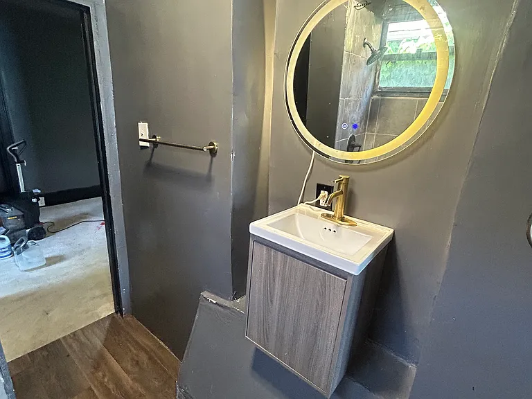 102 Knox Ave — Photo 3