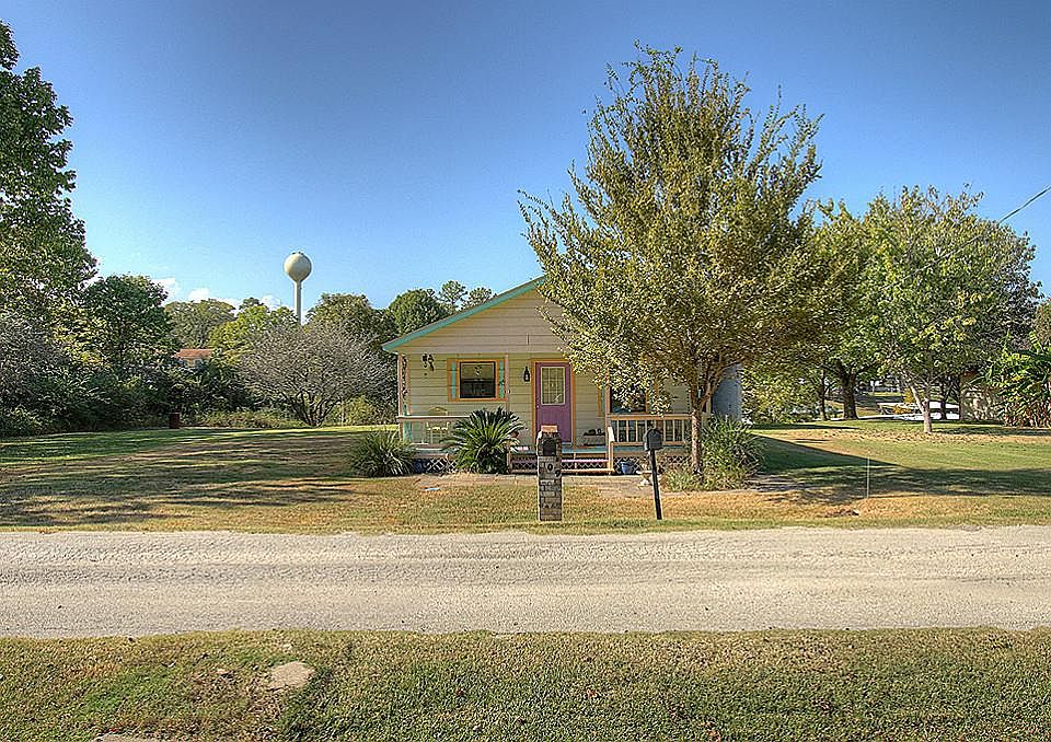 1st image of 195 Harbor View Dr