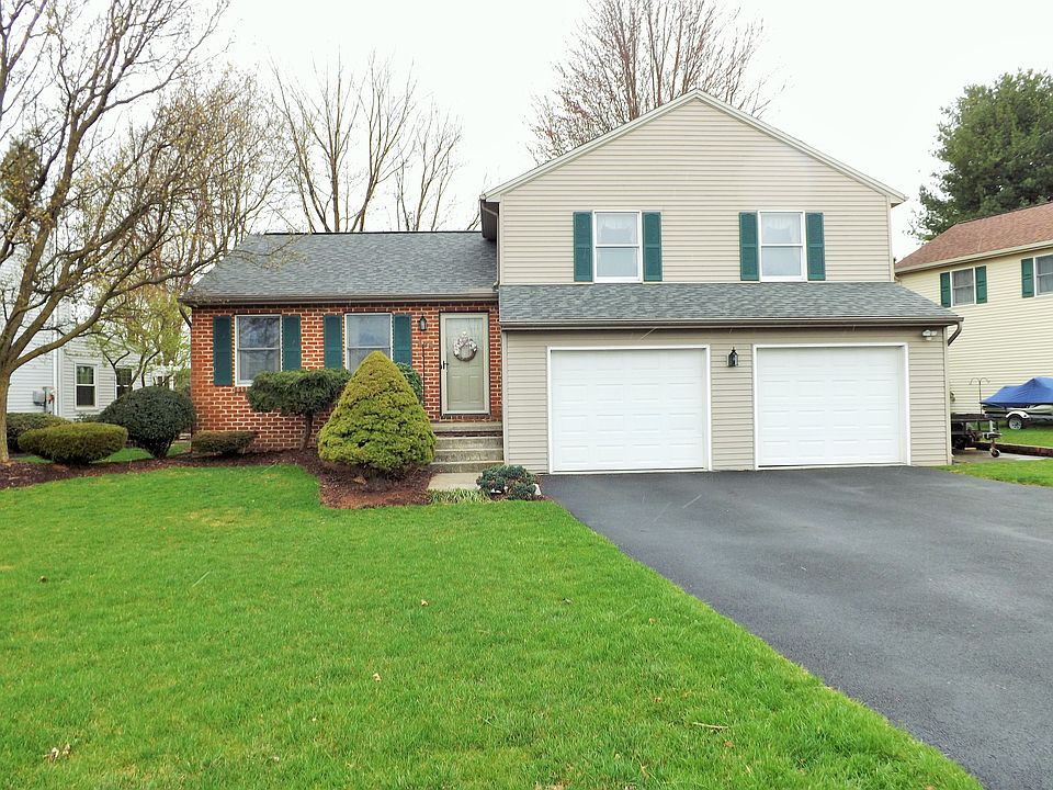 606 W Shady Ln, Enola, PA