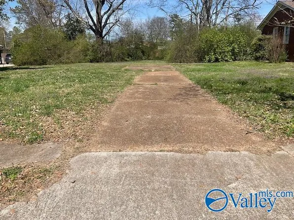 4411 Lakeview Dr NW, Huntsville, AL 35810