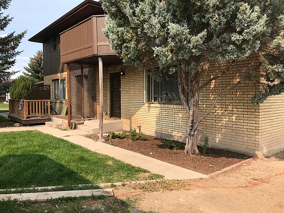 IN A QUIET RESIDENTIAL NEIGHBORHOOD CLOSE TO BILL ROBERT GOLF COURSE WALKING TRAILS