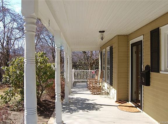 3rd image of 76 Boyd Ave