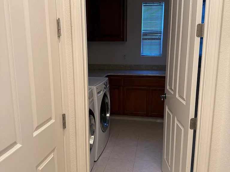 3001 Sweetviolet Dr — Photo 11