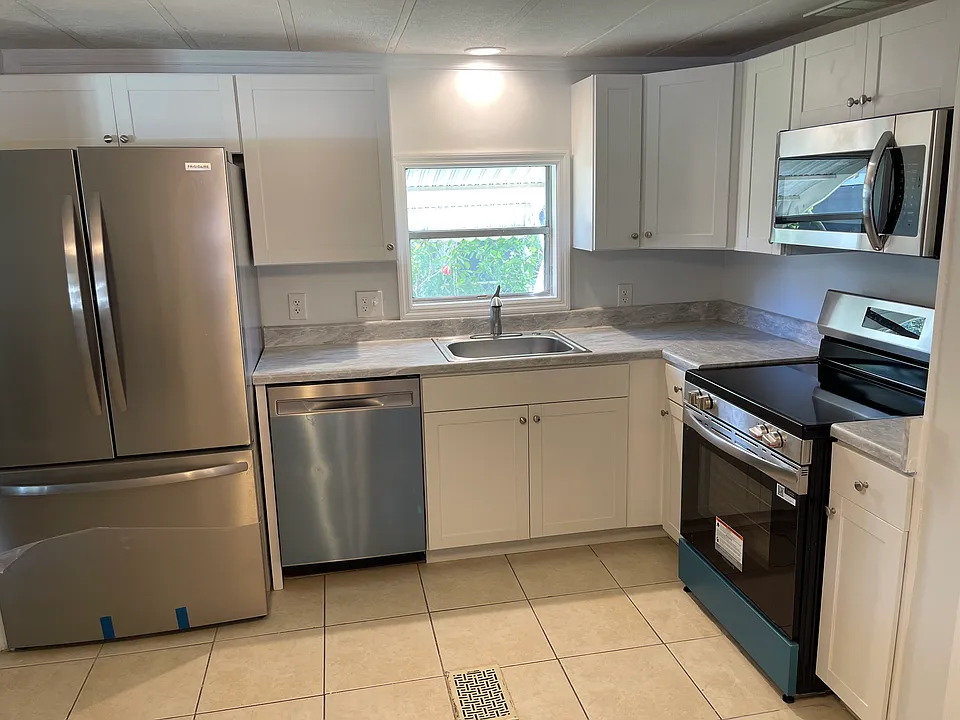 7036 SE Amendment St #7036
