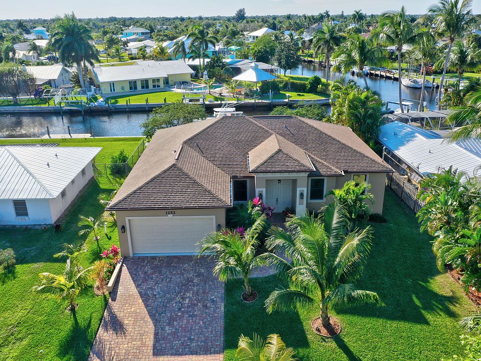1st image of 1252 SW Seahawk Way