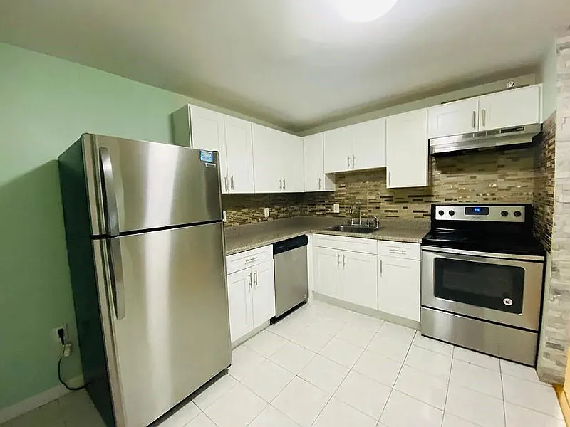 2 bed, 1.0 bath, 640 sqft, $1,440 — Photo 1