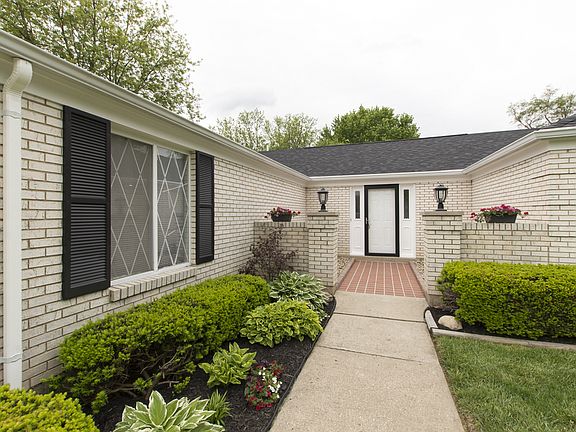 5th image of 2381 Kewanna Ln