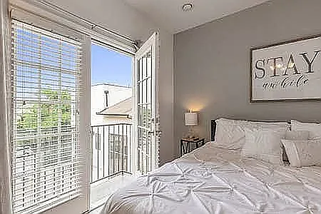 4413 Koehler St #D — Photo 25