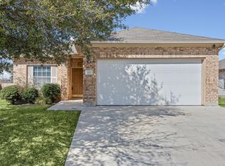 120 Almquist St, Hutto, TX 78634