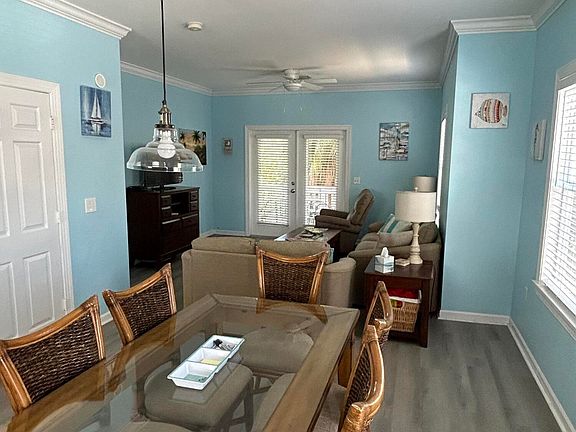 3rd image of 35 Coral Way