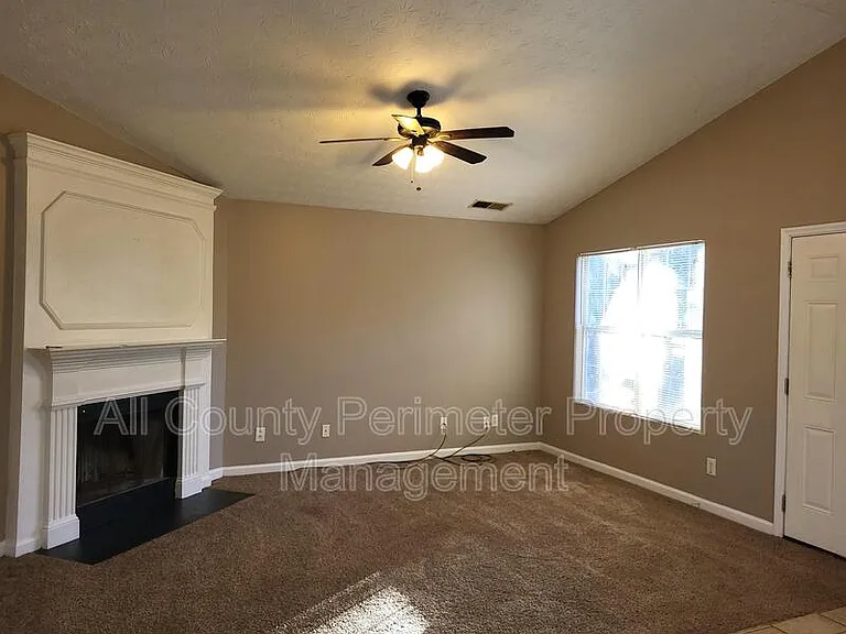 3428 Homeward Trl — Photo 3